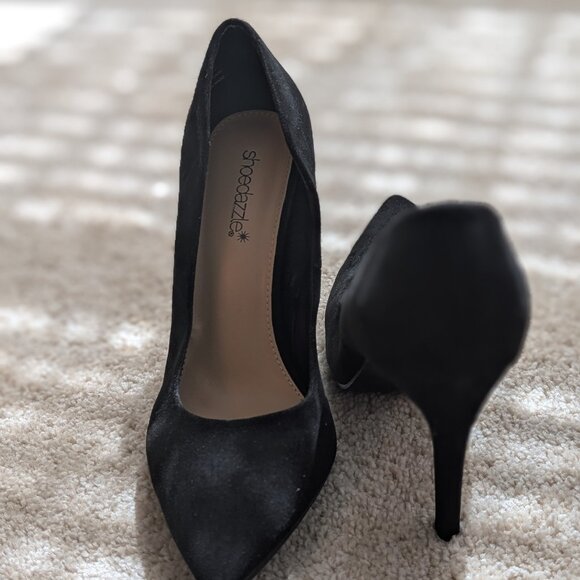 Classic Black Pumps by ShoeDazzle – Size 9 – Like New - Picture 1 of 4
